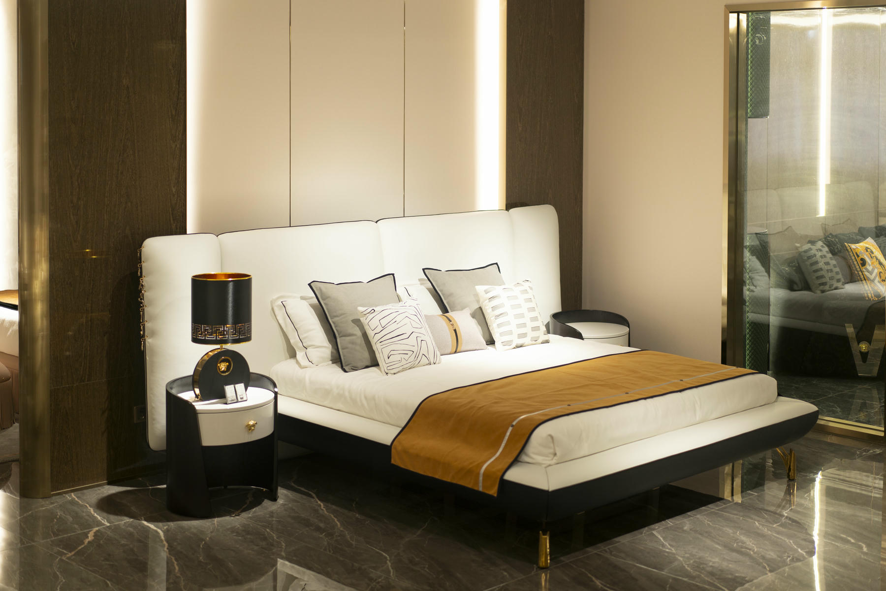Rhapsody-Wide Bed