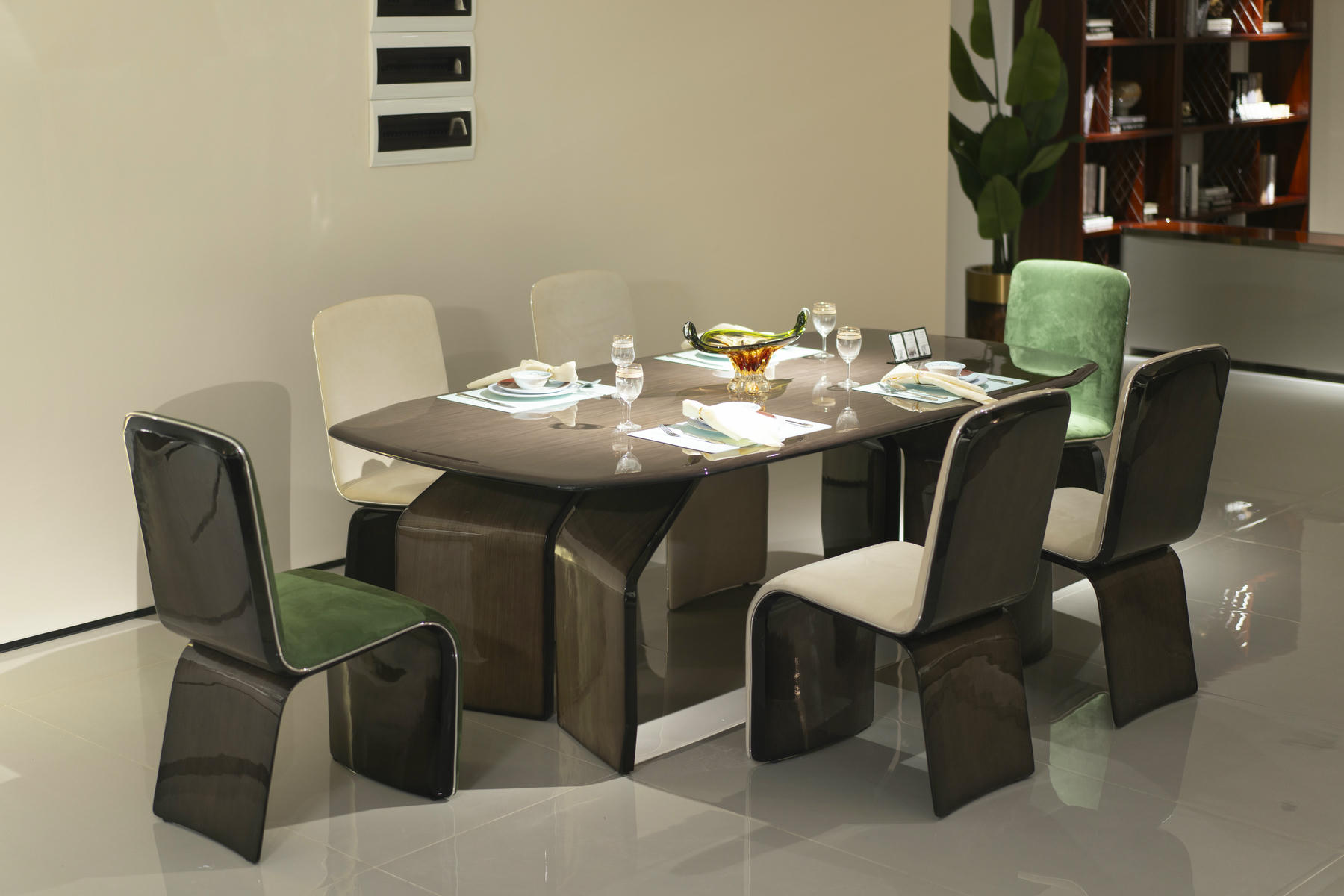 Newent Dining Table