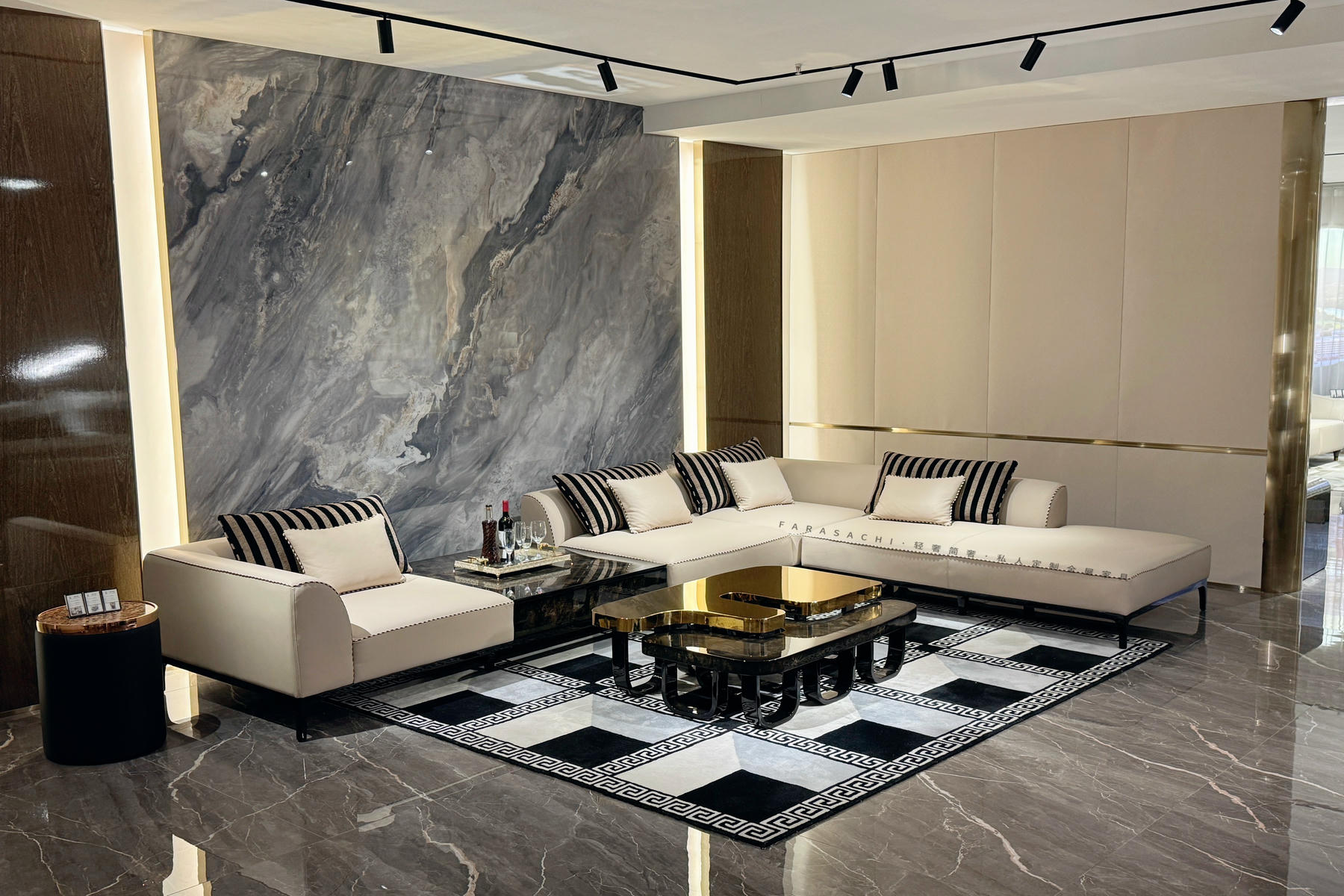 Five Sofa